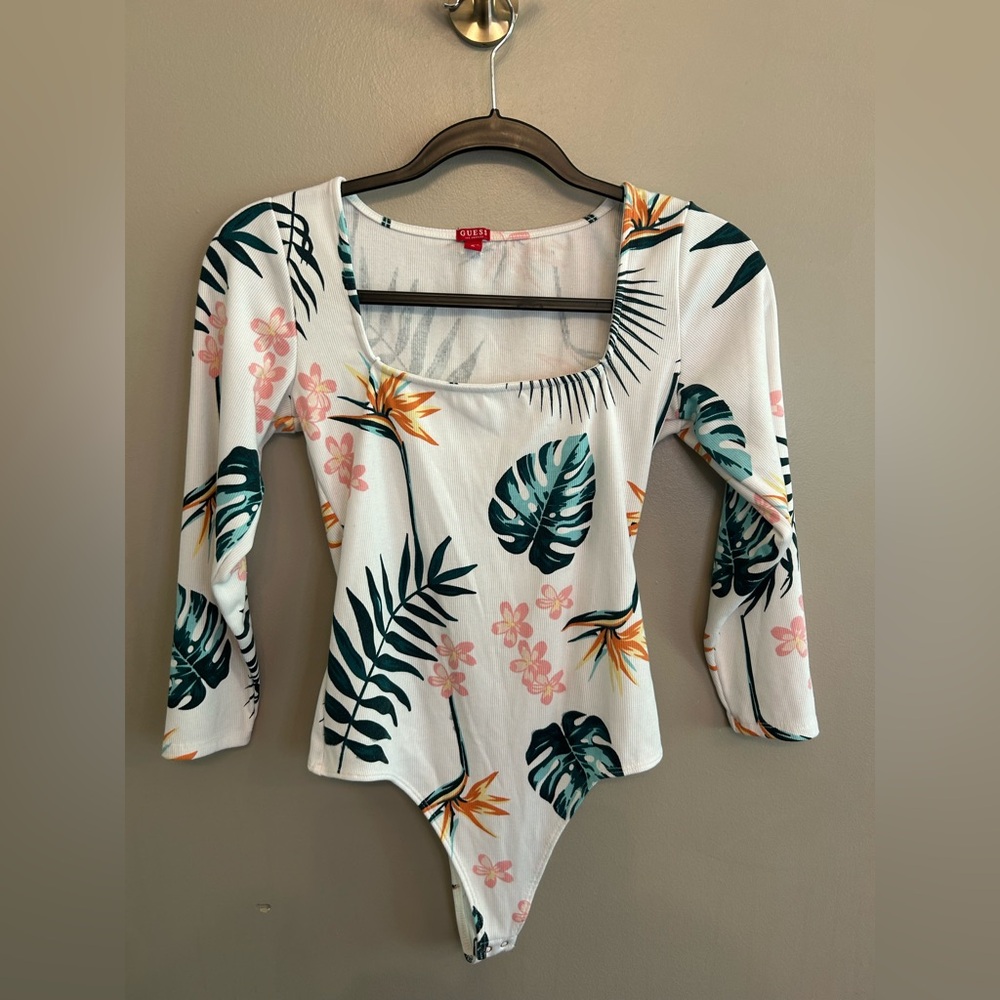Guess Los Angeles floral ribbed bodysuit size M